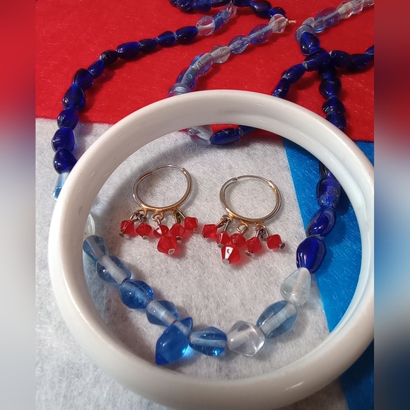 Patriotic Jewelry Lot Blue Glass Popover Beads, White Bangle & Red Crystal Hoops - Picture 4 of 5